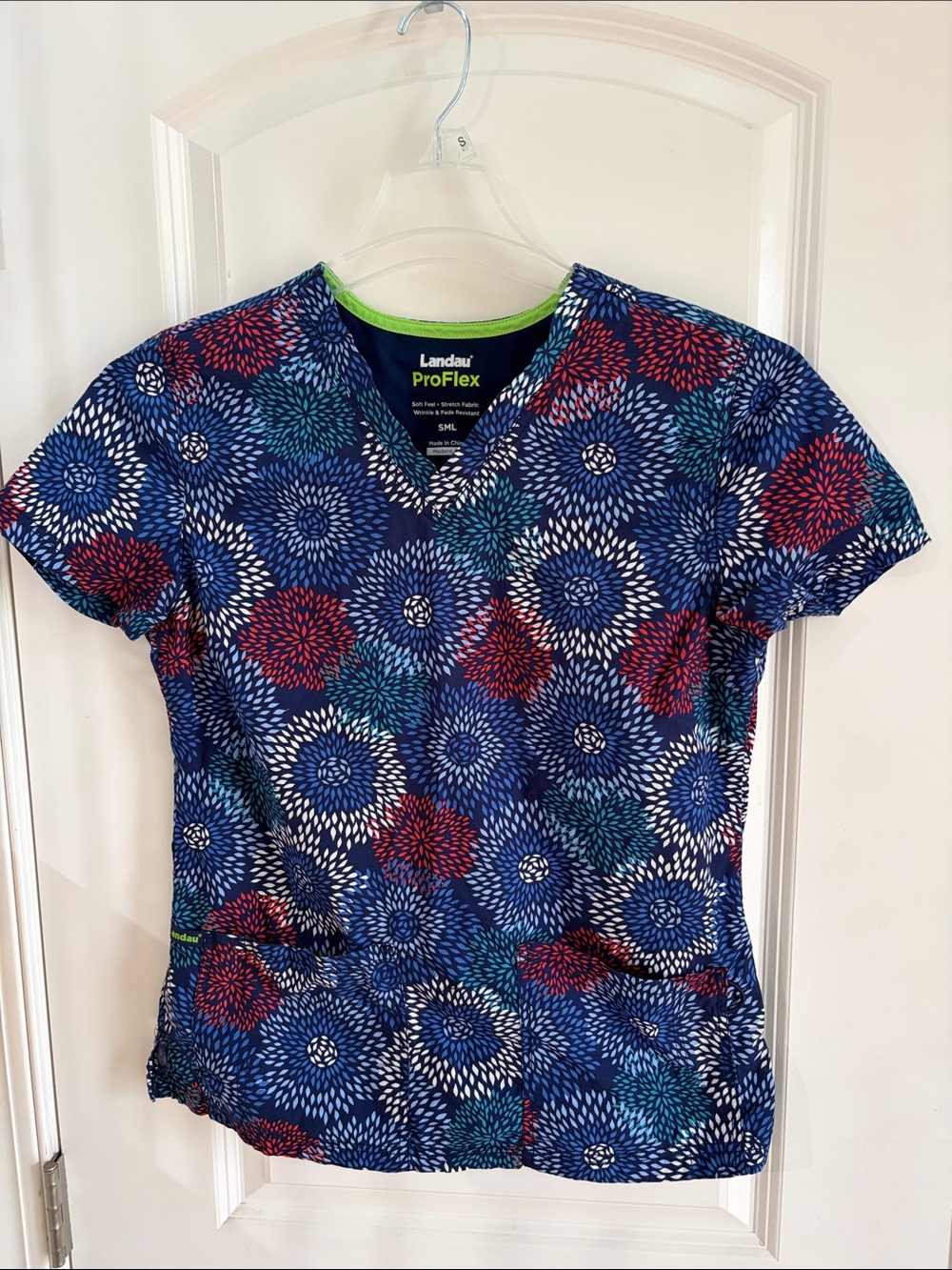 Landau ProFlex 4163 Blue Floral Burst V-Neck Scrub Top